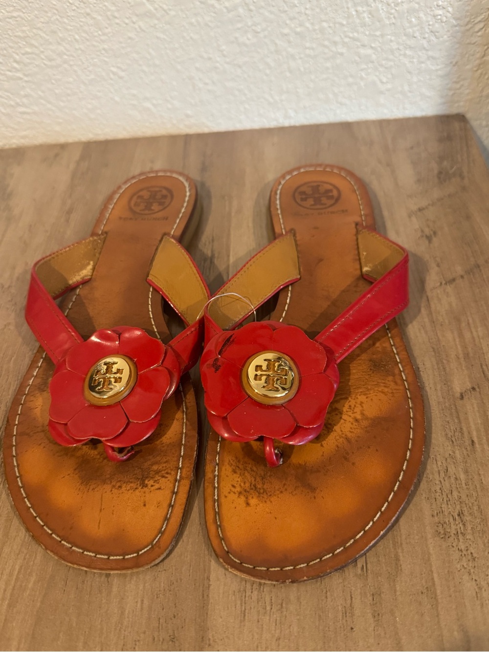 Tory Burch Red Leather Flower Thong Sandals with Gold Logo Size 9
